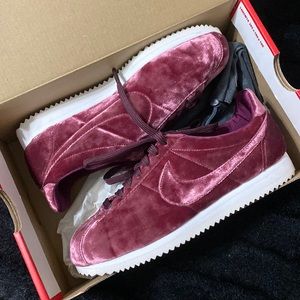 Womens Nike classic Cortez prm